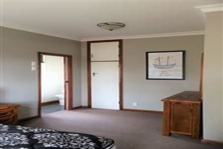 Photo of property in 584 Queen Street East, Levin, 5510