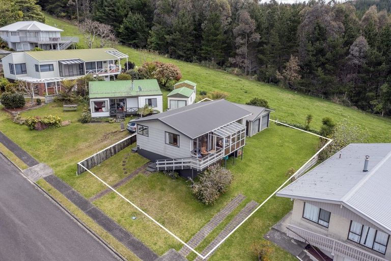 Photo of property in 114 Tuna Place, Onemana, Whangamata, 3691