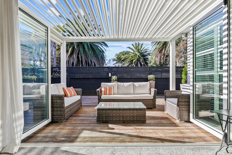 Photo of property in 35d Oceanbeach Road, Mount Maunganui, 3116