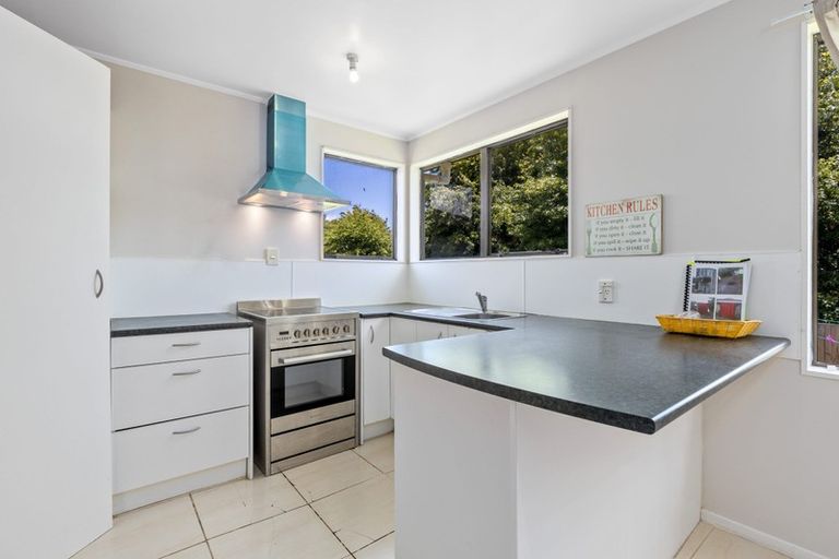 Photo of property in 2/5 Ebenezer Way, Clendon Park, Auckland, 2103