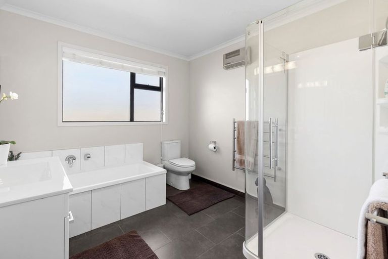 Photo of property in 120a Lachlan Avenue, Hawea Flat, Wanaka, 9382