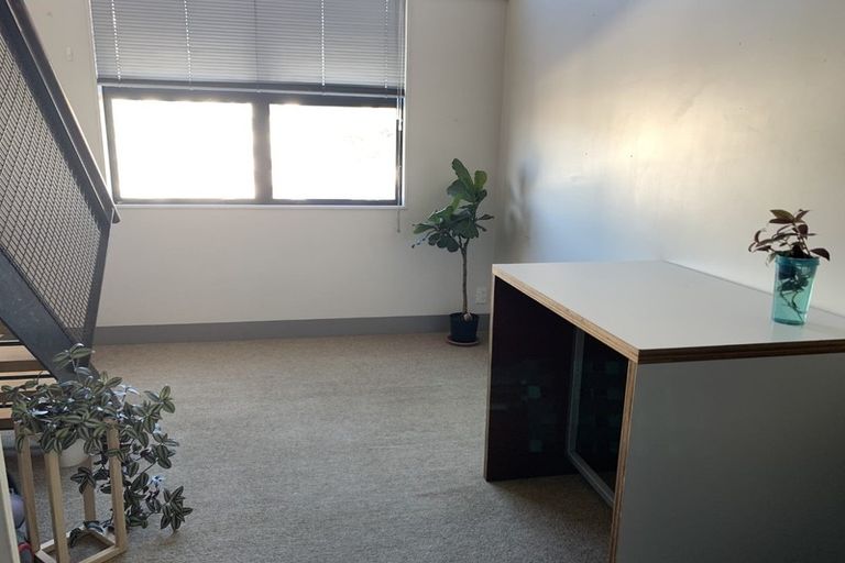 Photo of property in Urbane Apartments, 37/29 Webb Street, Mount Cook, Wellington, 6011