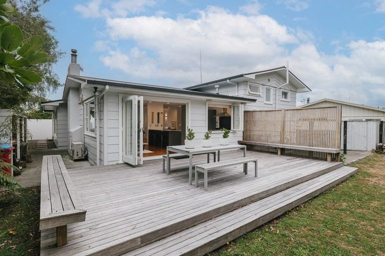 Photo of property in 24 Heatley Avenue, Hokowhitu, Palmerston North, 4410