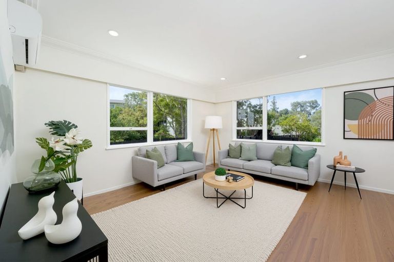 Photo of property in 34 Cyclarama Crescent, Massey, Auckland, 0614