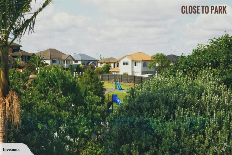 Photo of property in 16 Ransom Smyth Drive, Goodwood Heights, Auckland, 2105