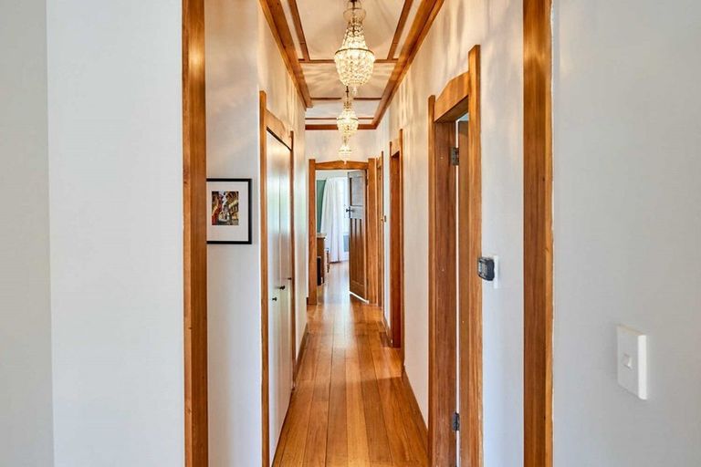 Photo of property in 38 Tuatoru Street, Eastbourne, Lower Hutt, 5013