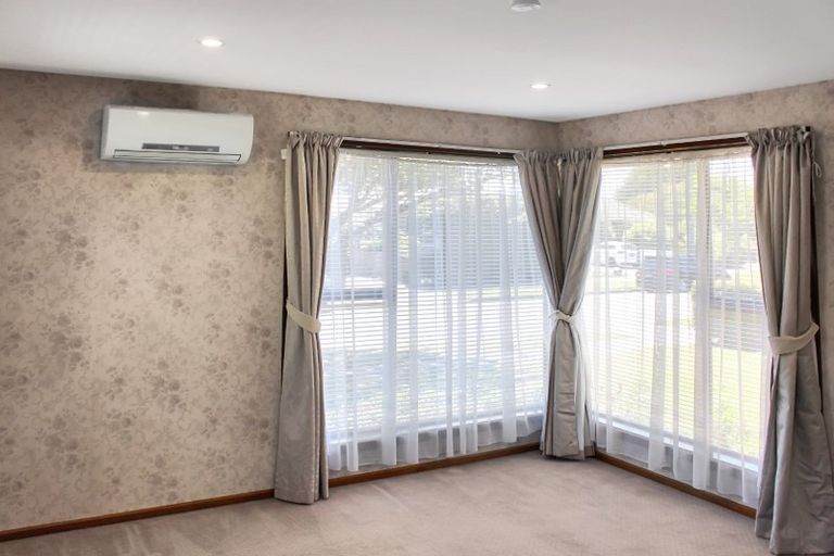 Photo of property in 4 Bendale Place, Avonhead, Christchurch, 8042