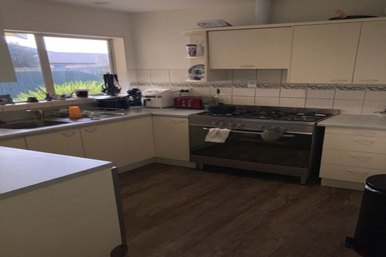 Photo of property in 4 Ronald George Place, Parklands, Christchurch, 8083