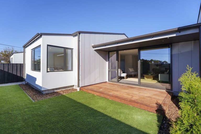 Photo of property in 2/36 Marriotts Road, North New Brighton, Christchurch, 8083