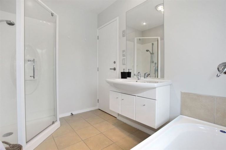 Photo of property in 5 Whio Close, Parklands, Christchurch, 8083