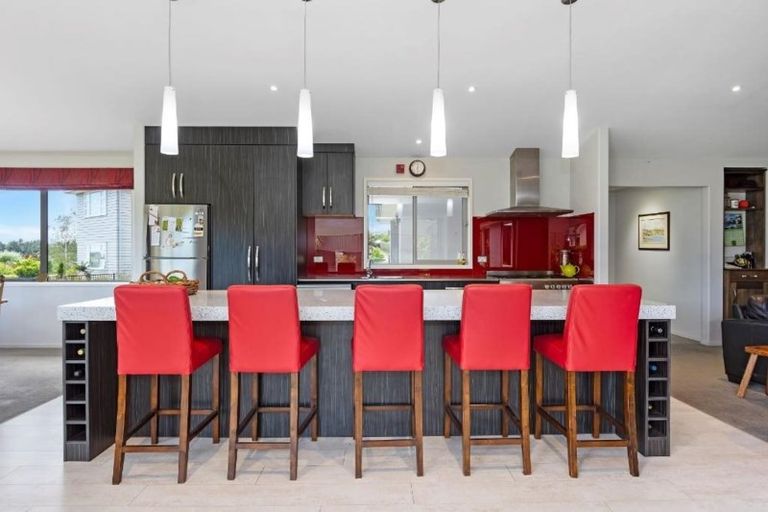 Photo of property in 24 Louise Drive, Ohauiti, Tauranga, 3112