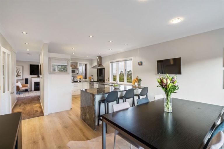 Photo of property in 44 Peter Terrace, Castor Bay, Auckland, 0620