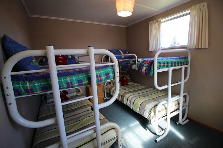 Photo of property in 84 Shields Street, Clyde, 9330