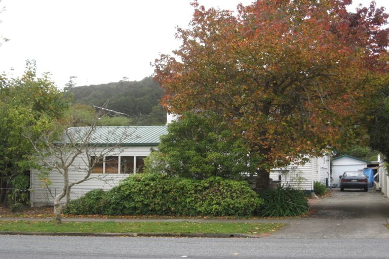 Photo of property in 59 Glen Road, Stokes Valley, Lower Hutt, 5019