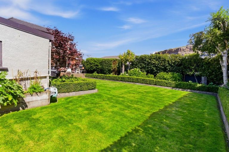 Photo of property in 17 Wycolla Avenue, Saint Clair, Dunedin, 9012