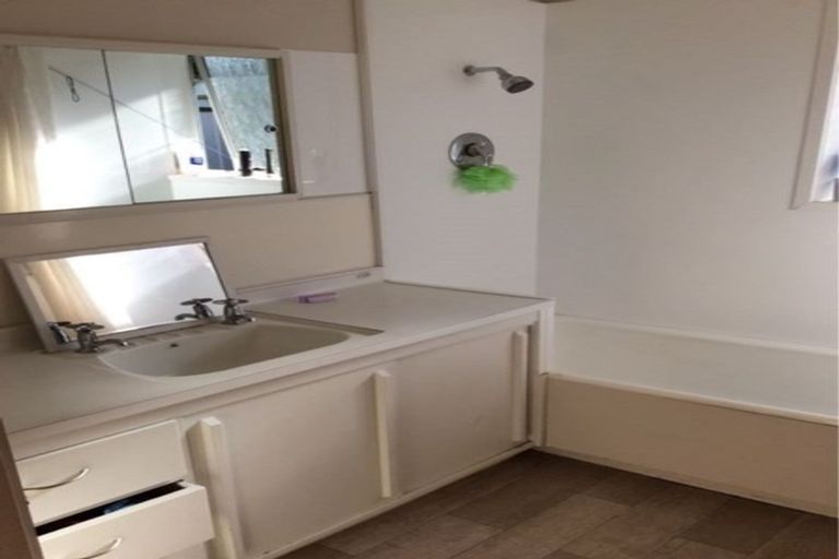 Photo of property in 137 Bellevue Road, Brookfield, Tauranga, 3110