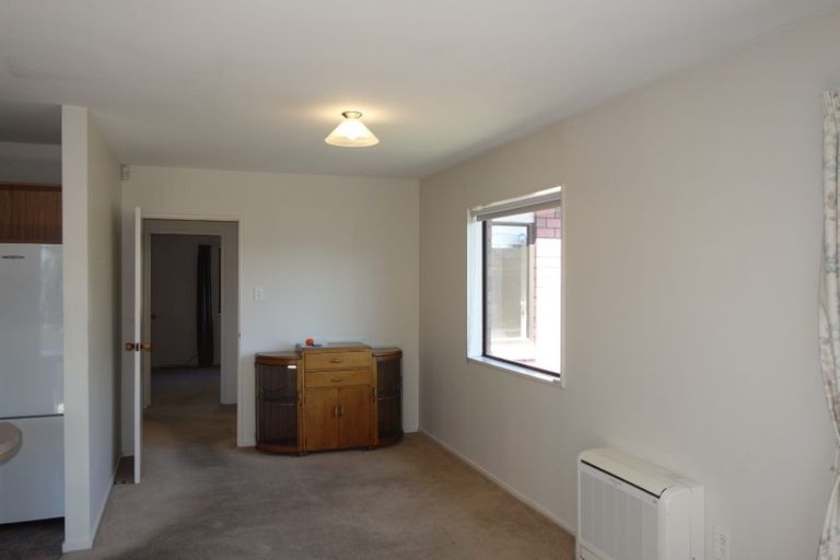 Photo of property in 2/67 Veitches Road, Casebrook, Christchurch, 8051