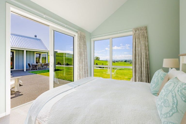 Photo of property in 45 Highlands Drive, Waipawa, 4277