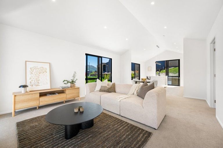 Photo of property in 3 Simpson Crescent, Wanaka, 9305