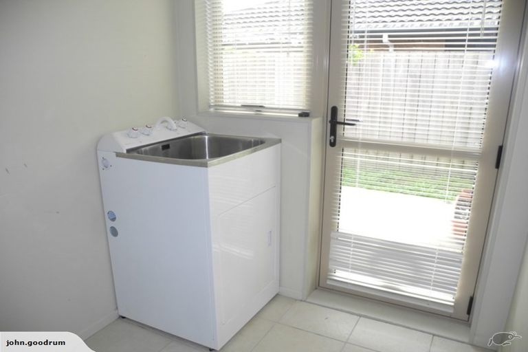 Photo of property in 24 Stranraer Crescent, Wattle Downs, Auckland, 2103