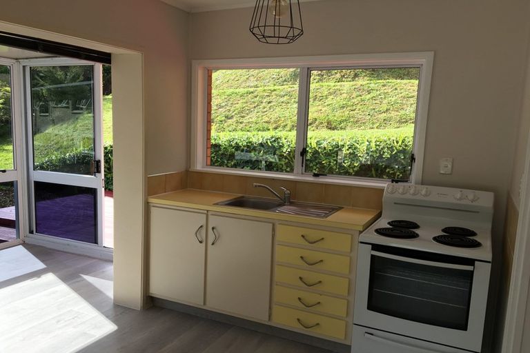 Photo of property in 1/29 King Richard Place, Browns Bay, Auckland, 0630