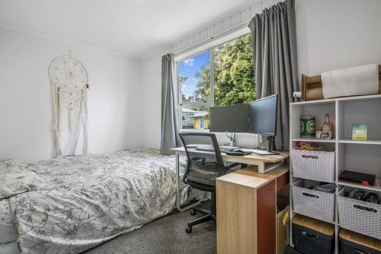 Photo of property in 43 Karaka Street, Helensville, 0800