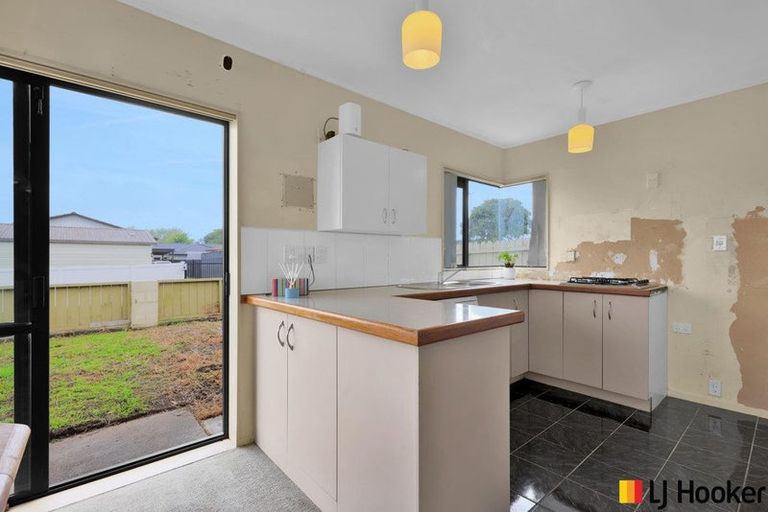 Photo of property in 1/1 Senecio Place, Weymouth, Auckland, 2103
