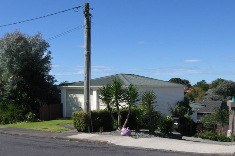 Photo of property in 15 Oban Road, Browns Bay, Auckland, 0630