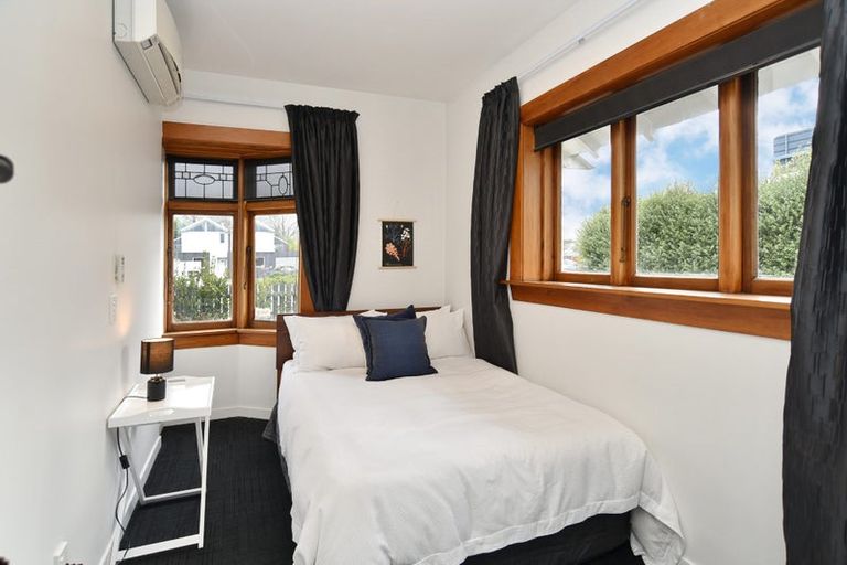 Photo of property in 4 Whitmore Street, Edgeware, Christchurch, 8013