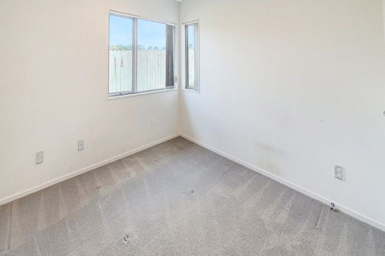 Photo of property in 81 Babich Road North, Ranui, Auckland, 0612