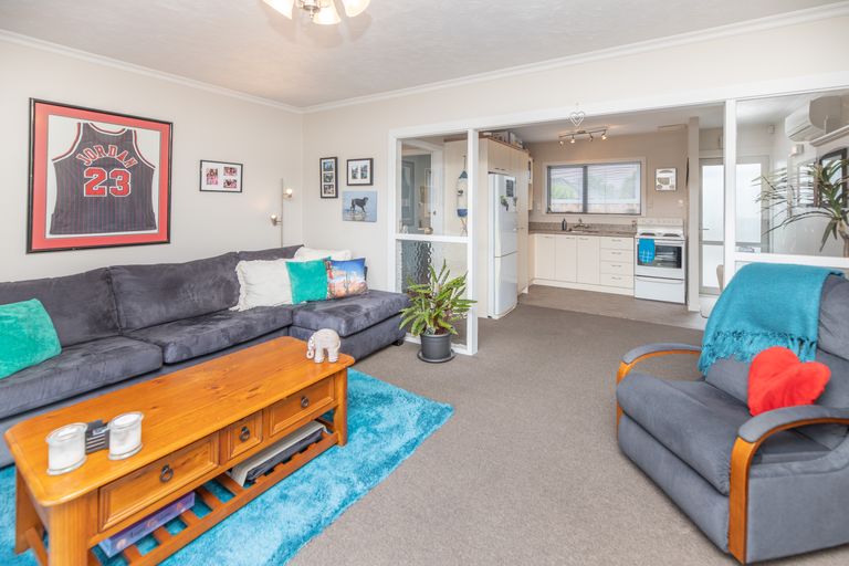 Photo of property in 2/81 Briggs Road, Shirley, Christchurch, 8052