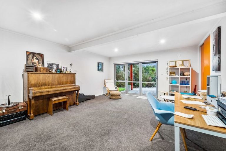 Photo of property in 120 Tiriwa Drive, Massey, Auckland, 0614