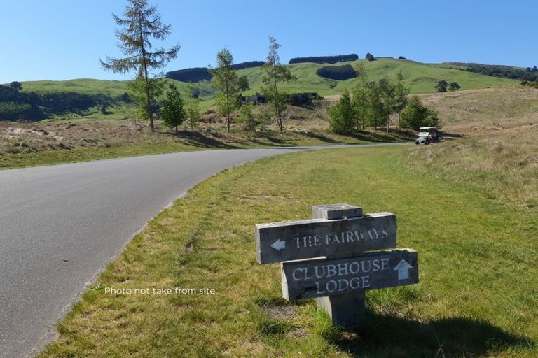 Photo of property in 8 The Fairways, Kinloch, Taupo, 3377