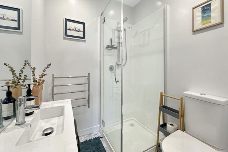 Photo of property in Frank Sargeson Apts, 6/74g Anzac Street, Takapuna, Auckland, 0622