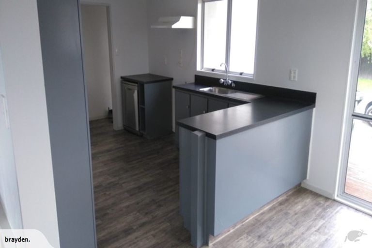 Photo of property in 3 Bryce Place, Kelvin Grove, Palmerston North, 4414