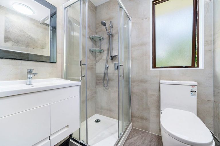 Photo of property in 6/112 Solar Road, Glen Eden, Auckland, 0602