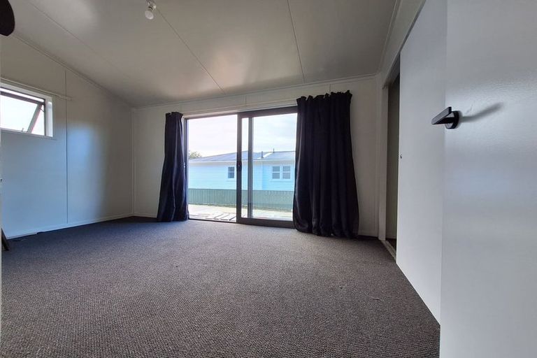 Photo of property in 6-6a Davis Grove, Wainuiomata, Lower Hutt, 5014