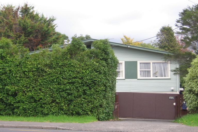 Photo of property in 422a West Coast Road, Glen Eden, Auckland, 0602