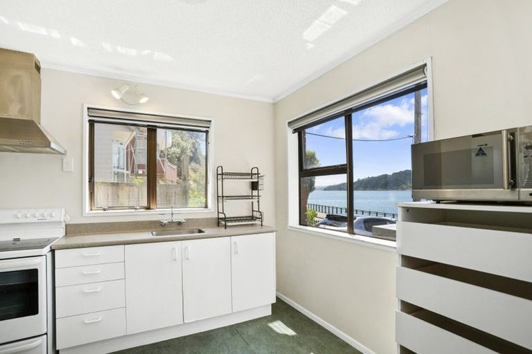 Photo of property in 208 Evans Bay Parade, Hataitai, Wellington, 6021