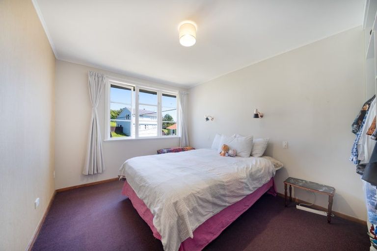 Photo of property in 15 Martin Street, Ranui, Porirua, 5024