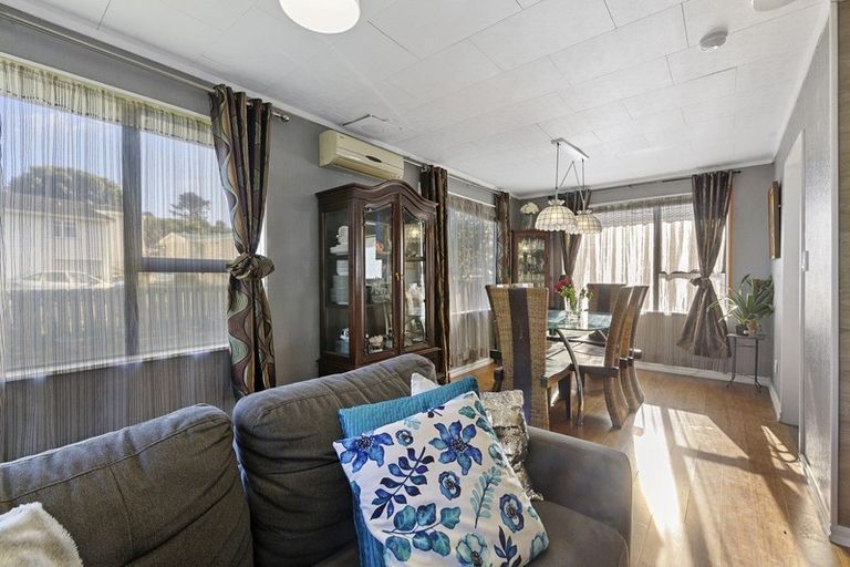 Photo of property in 28 Beaumaris Crescent, Ascot Park, Porirua, 5024