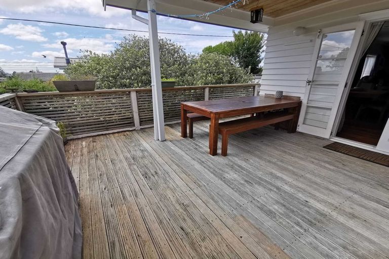 Photo of property in 10 Copley Street, New Lynn, Auckland, 0600