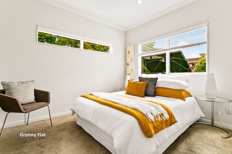 Photo of property in 311b Great North Road, Henderson, Auckland, 0612