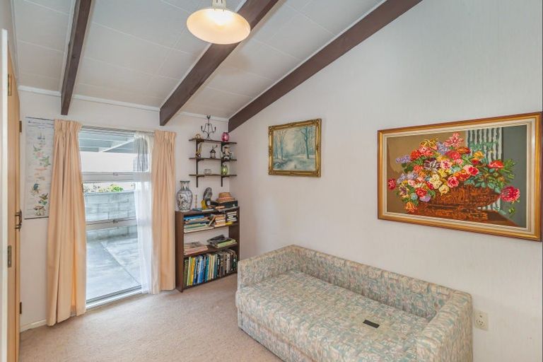 Photo of property in 33 Highbury Drive, Levin, 5510