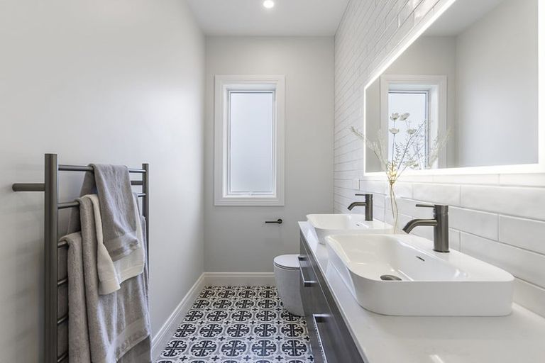 Photo of property in 4 Sunline Drive, Leamington, Cambridge, 3432