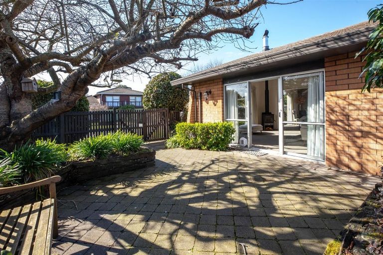 Photo of property in 5 Sayers Crescent, Ilam, Christchurch, 8041
