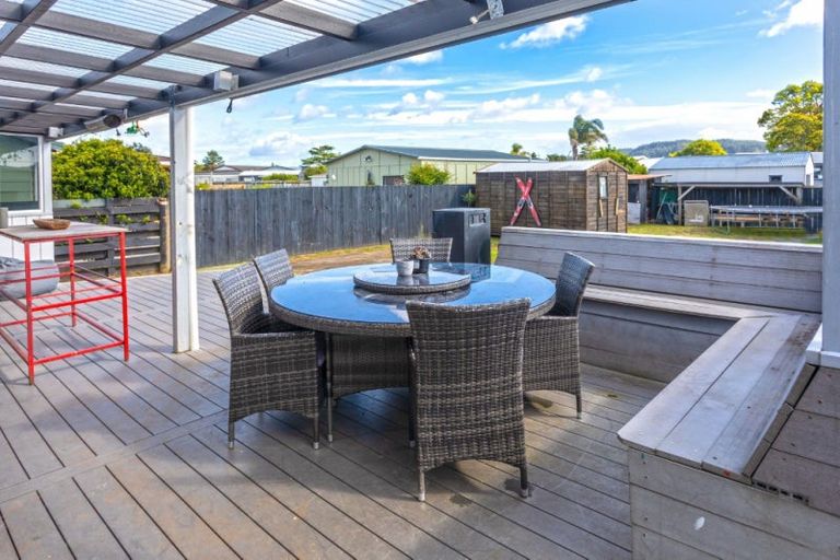 Photo of property in 114 Chartwell Avenue, Whangamata, 3620
