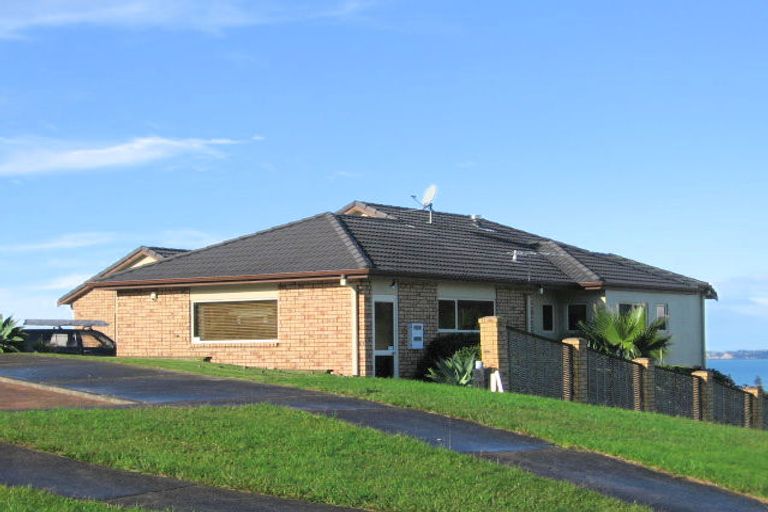 Photo of property in 60 Waldorf Crescent, Orewa, 0931