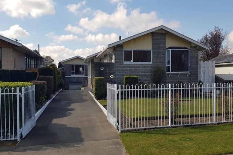 Photo of property in 12 Parker Street, Hornby, Christchurch, 8042