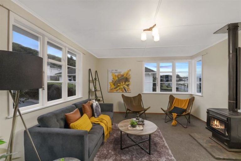 Photo of property in 33a Kotuku Street, Elsdon, Porirua, 5022